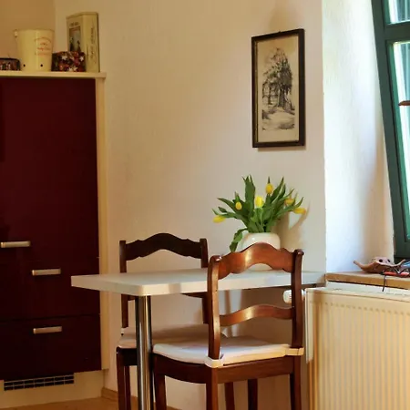 Altes Forsthaus Διαμέρισμα Garzau-Garzin