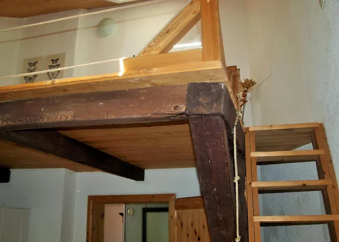 Altes Forsthaus * Garzau-Garzin